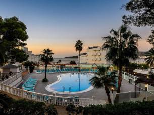 8 daagse vliegvakantie naar Vibra Riviera en Apartamentos Vibra Riviera in san antonio, spanje