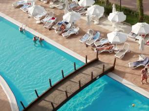 Club Side Coast Hotel