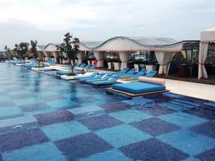 TS Suites Seminyak Bali