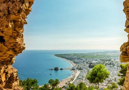 Genieten in een 4*-hotel met buitenzwembad aan het strand in Blanes aan de Costa Brava incl. ontbijt en diner