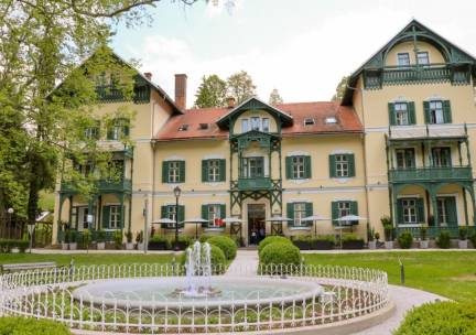 Halfpension in een 4*-hotel in Sloveni&euml; met een verblijf in een SUPERIOR kamer & ONBEPERKT toegang tot de spa