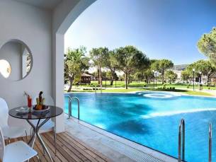 Batihan Beach Resort & Spa