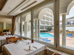 Hotel Playa Victoria