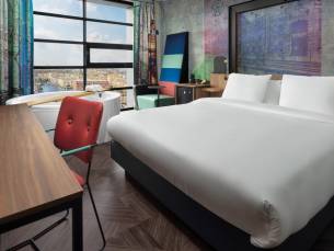 Heerlijk ontspannen in een 4*-hotel in Amsterdam incl. verblijf in een LUXE suite met privé Whirlpool en/of sauna + ontbijt & wellness!