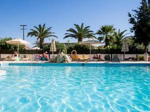 Hotel Louros Beach
