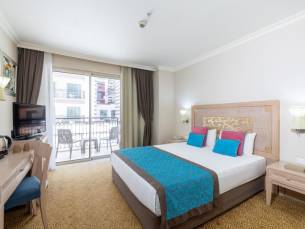 Crystal Family Resort & Spa