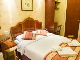Dolphin Hotel
