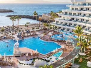 Geniet van een superior kamer in een 4*-ADULTS ONLY hotel op Tenerife! Incl. vlucht & transfer o.b.v. ontbijt of halfpension