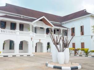 The Manor House By Sansi