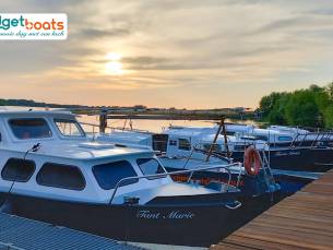 Huur motorboot (dagdeel) incl. brandstof op de Maasplassen voor 1 t/m 4 pers