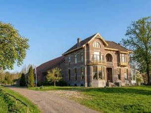 FLASHDEAL!⚡ Puur genieten in een UNIEK Boutique hotel! Overnacht in eenBubbelbad Kamer in Groningen incl. ontbijt & GRATIS toegang tot de sauna