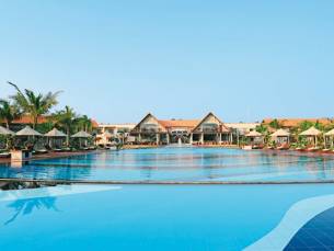 Hotel Uga Bay by Uga Escapes