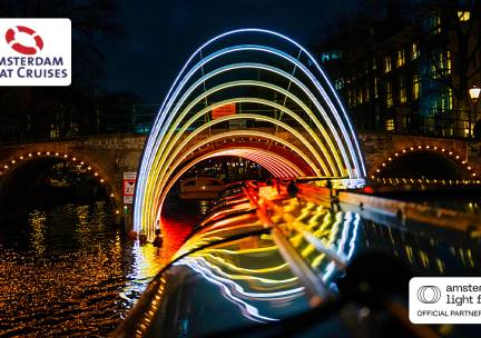 Rondvaart tijdens Amsterdam Light Festival (90 min)