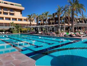 Hotel Crystal de Luxe Comfort Collection