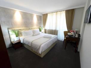 Alexandar Square Boutique