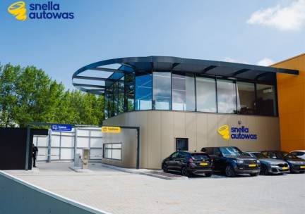 Wasbeurt bij Snella Autowas Katwijk