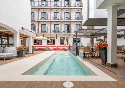 8 daagse vliegvakantie naar Neptuno Hotel en Spa in calella, spanje