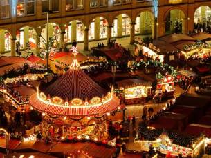 ???? Ontdek de betoverende kerstmarkten van D&uuml;sseldorf, Oberhausen, Duisburg en Essen vanuit een sfeervol 4*-hotel incl. ontbijt en hoofdgerecht!