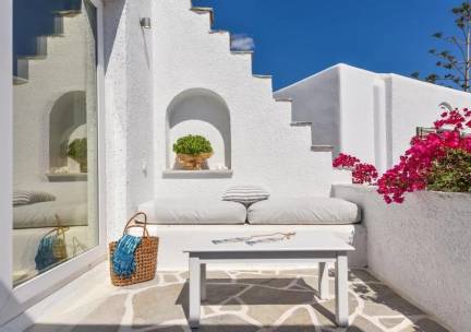 Cavos Studios & Appartements