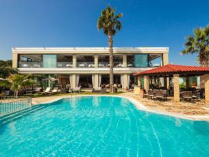 Robolla Beach Apart Hotel