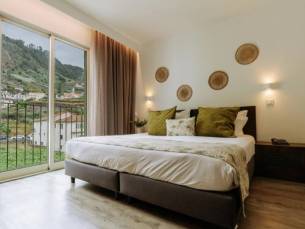 Euro Moniz Hotel