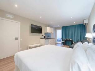 Senator Barcelona Apartments