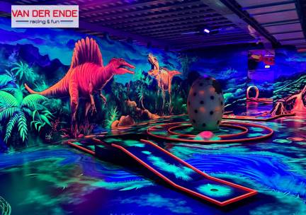 Glow in the dark Minigolf + evt. lasergame bij Van der Ende Racing & Fun