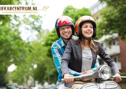 Huur e-scooter (4 of 7,5 uur) + evt. warm drankje + taart
