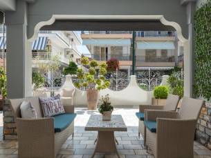 Ouzas Luxury Hotel