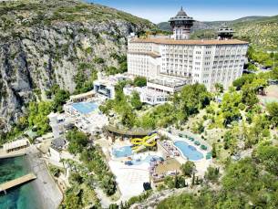 Ladonia Hotels Adakule