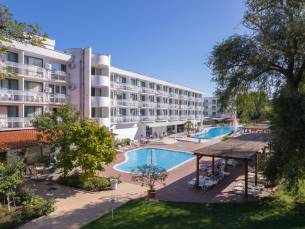 Zefir Beach