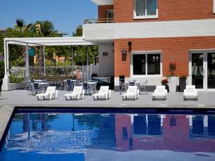 Ancora La Siesta Apartments