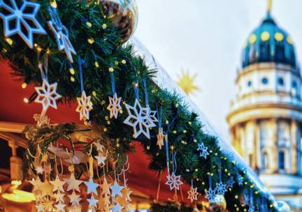 5-daagse winterse kerstcruise van Berlijn naar Potsdam en Brandenburg incl. Ontbijt, 4-gangen lunch en diner aan tafel geserveerd, een welkomst en afscheidsdrankje en vele andere leuke extra's!