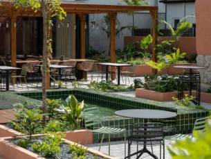 Porto's best kept secret! ???? Botanisch 4*-hotel met BINNENTUIN in de hippe Baixa-wijk incl. vlucht & ontbijt