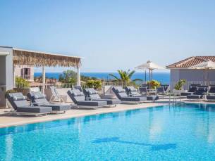 Astra Village En Suites