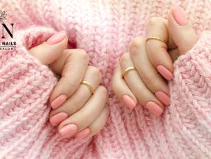Russian manicurebehandeling + BIAB of pedicurebehandeling + gellak