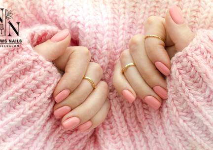 Russian manicurebehandeling + BIAB of pedicurebehandeling + gellak