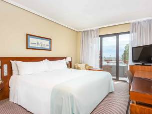 Madrid Alameda Aeropuerto by Meli&aacute;