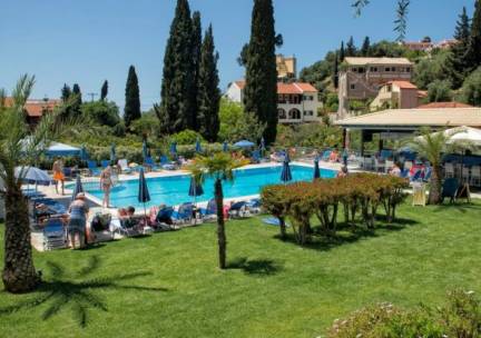 Geniet van het zonovergoten Corfu incl. vlucht en huurauto, ontdek stranden, dorpjes, authentieke Griekse cultuur en adembenemende natuur!
