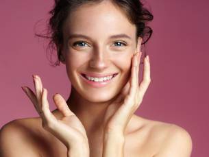 Gezichtsbehandeling naar keuze (30 of 45 min)