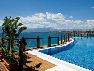 8 daagse vliegvakantie naar Ramada by Wyndham Plaza Antalya in antalya, turkije