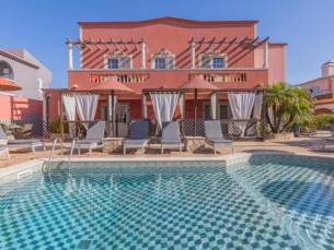 Geniet van de prachtige Algarve en verblijf in een 4*-boutique hotel in Lagos incl. vlucht, huurauto en ontbijt