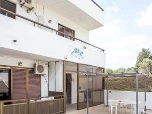 Nikos B&B