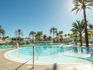 Hotel LIVVO Dunagolf Suites