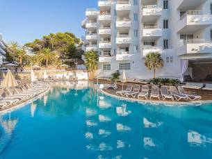 FERGUS Cala Blanca Suites