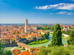 Verken het schitterende Italië met een fly & drive! Vanaf Venetië naar Verona, Parma, Bologna en Ferrara incl. vlucht, huurauto en ontbijt