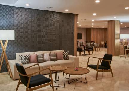 iStay by NH Ciudad de Valencia Hotel