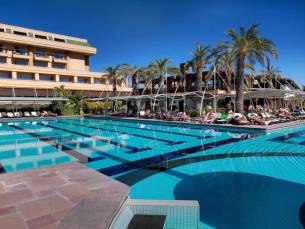 Crystal De Luxe Resort & Spa