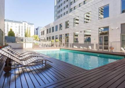 Hotel ILUNION Valencia 4