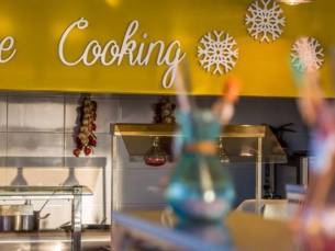 Hotel Nicholas Color